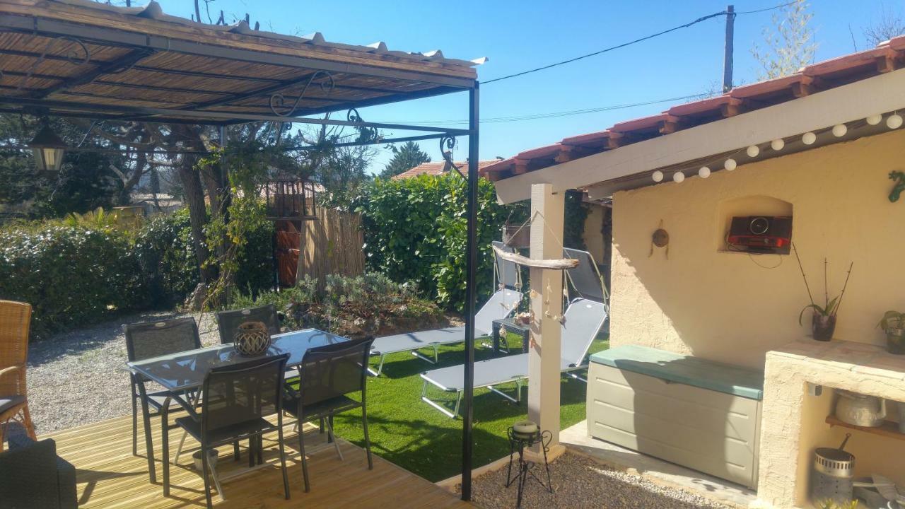 Gite Lapaz/Jacuzzi Prive/Piscine Draguignan Exterior photo